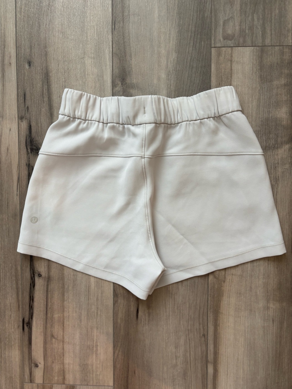 Lululemon shorts - Picture 3 of 7